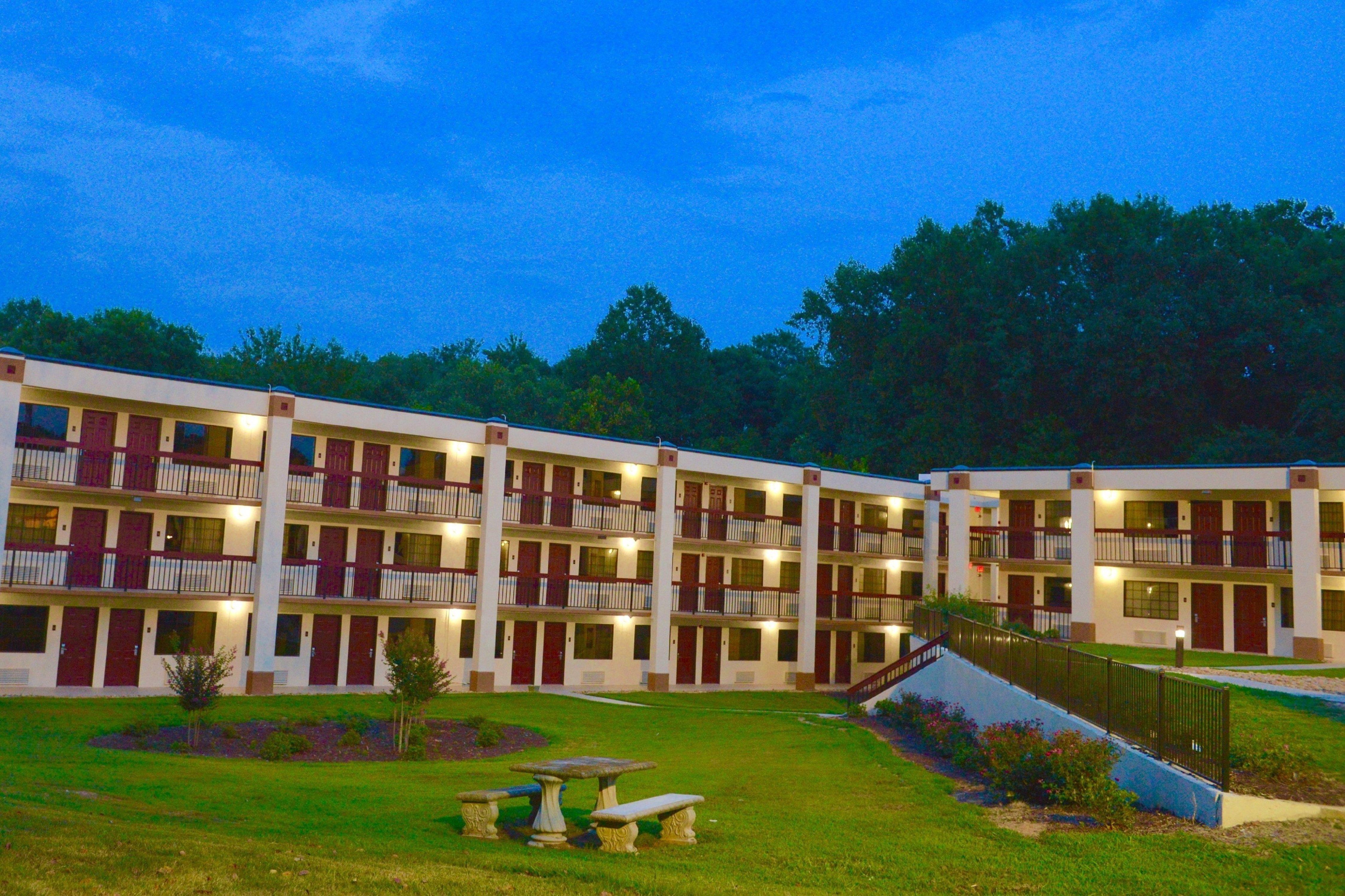 Red Roof Inn & Suites Commerce - Athens Εξωτερικό φωτογραφία